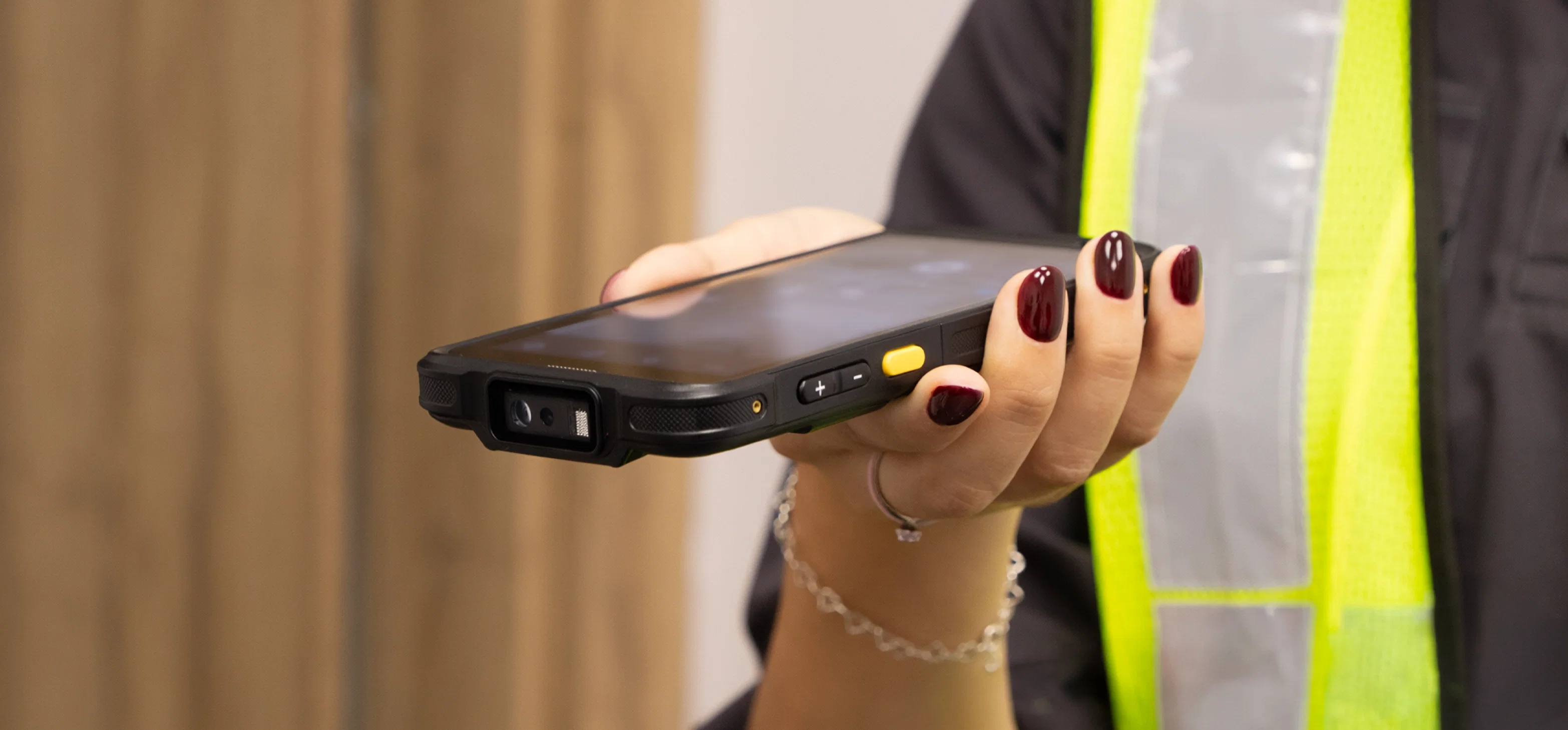 Komputer mobilny do przechowywania danych skaner QR i kodów kreskowych WiFi Bluetooth NFC 4G AndroSavvy-660