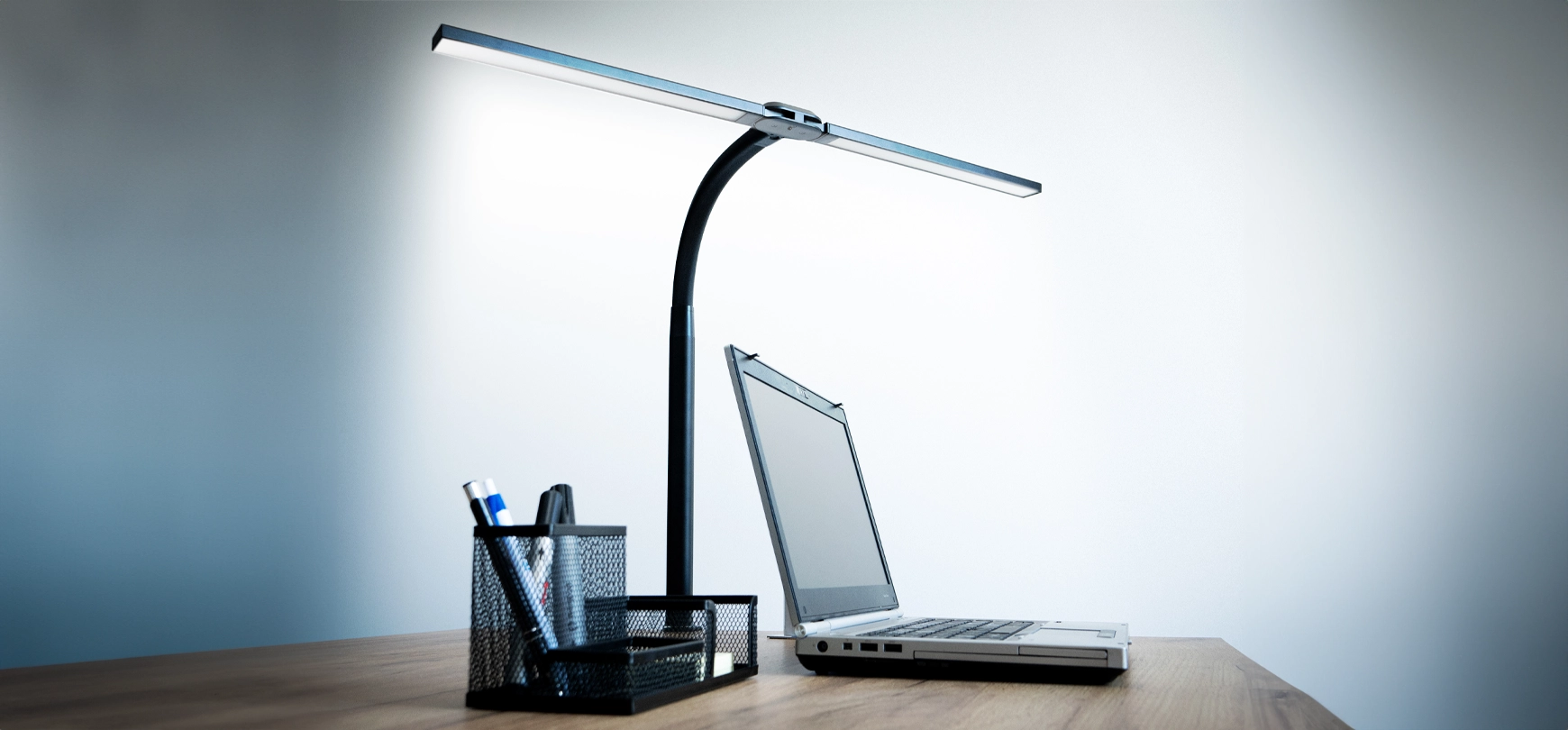 Modern, adjustable desk lamp