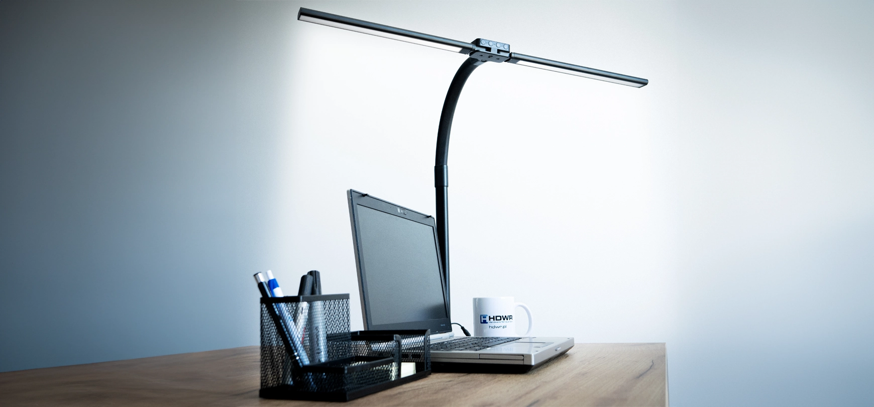 HDWR LumixDesk-18 desk lamp