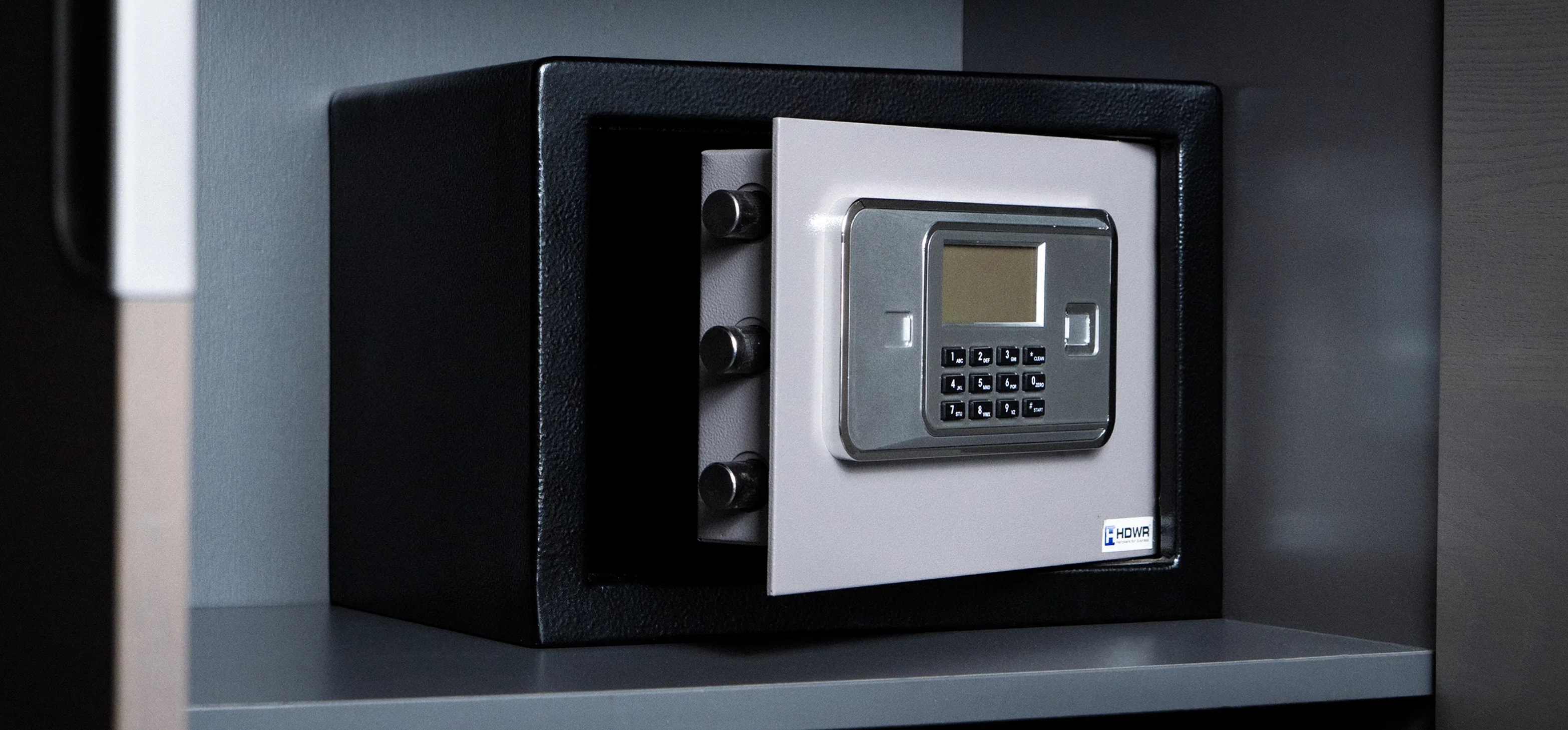 Sejf na kluczyk i kod PIN elektroniczny z ekranem LCD SecureBox-25