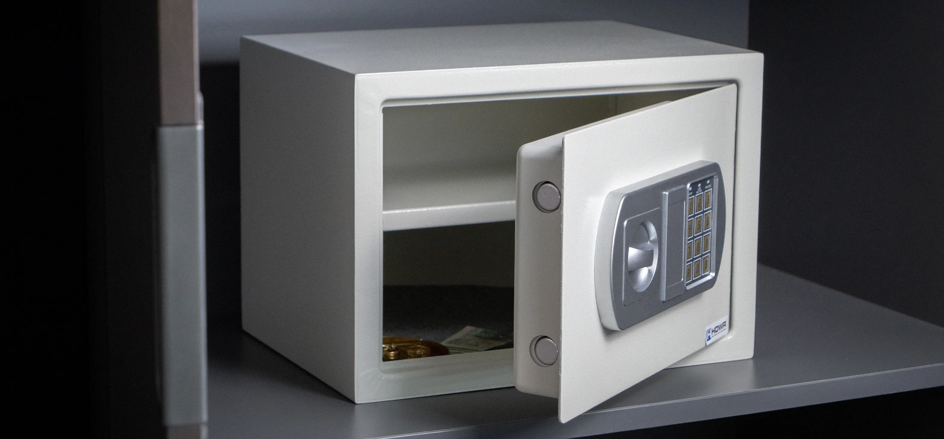 Mini sejf elektroniczny z zamkiem na kod PIN i klucz SecureBox-35