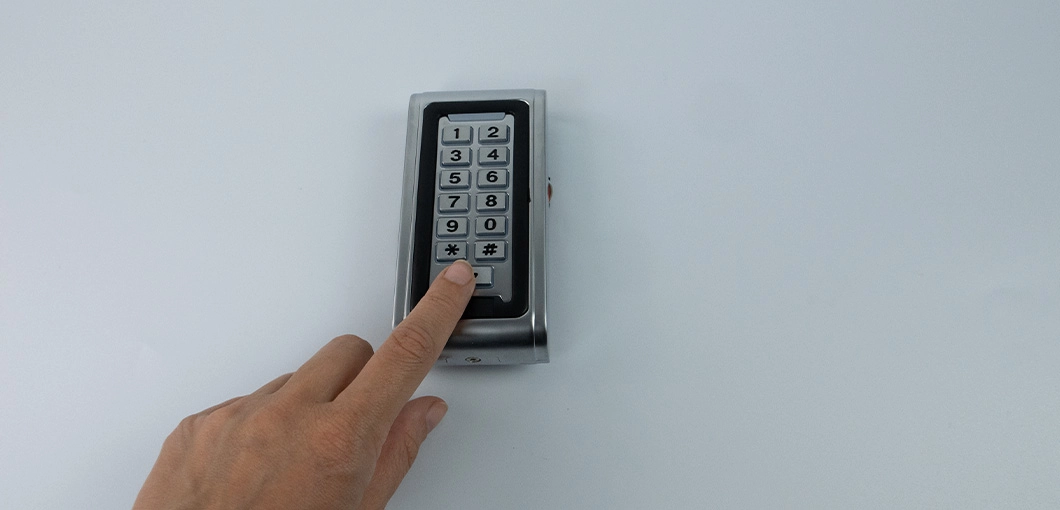 Accessknappsats med RFID-läsare för passerkontroll SecureEntry-AC500