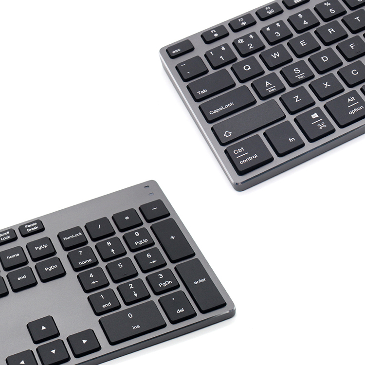 Tastatur in dunkelgrauer Farbe
