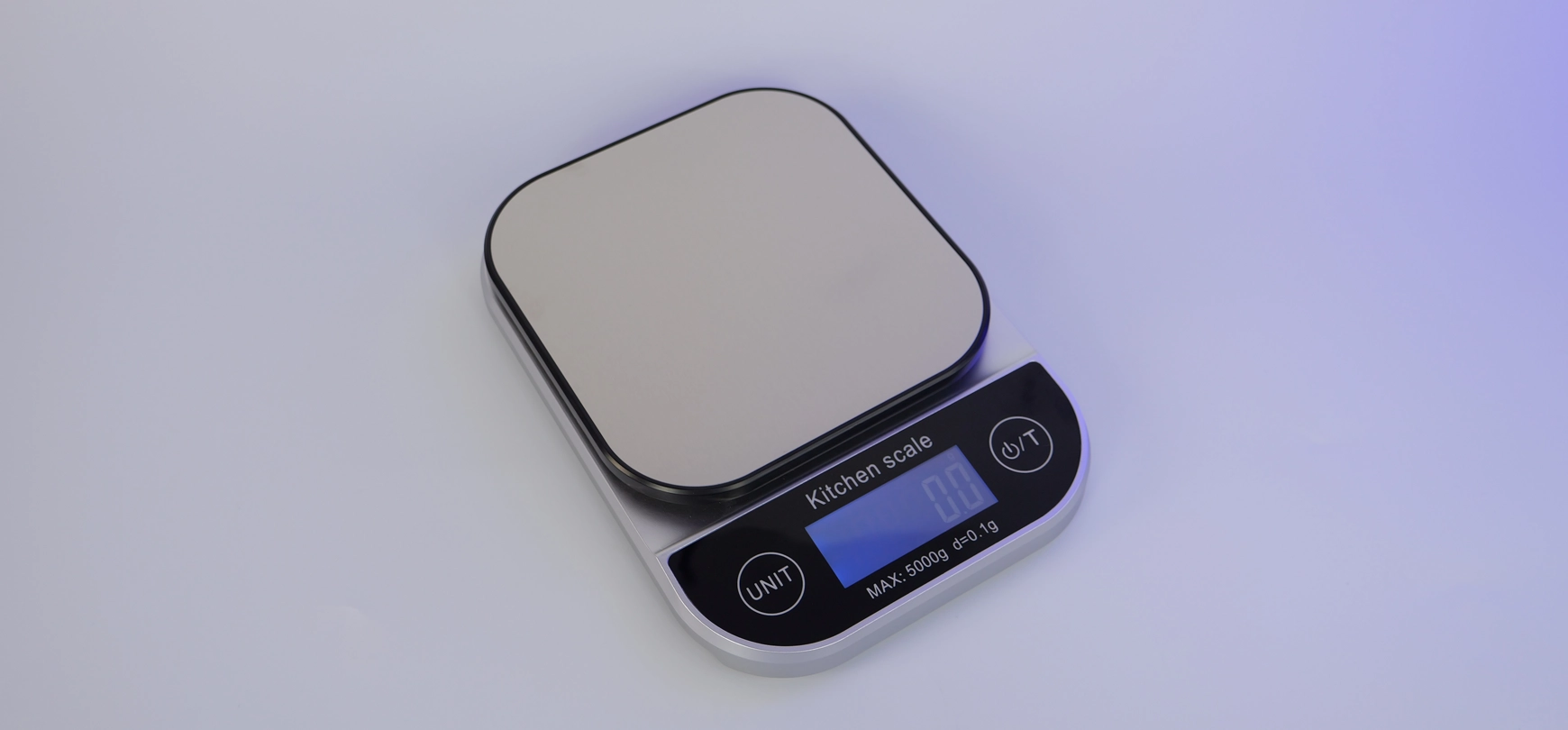 Small kitchen scale with taring function up to 5 kg