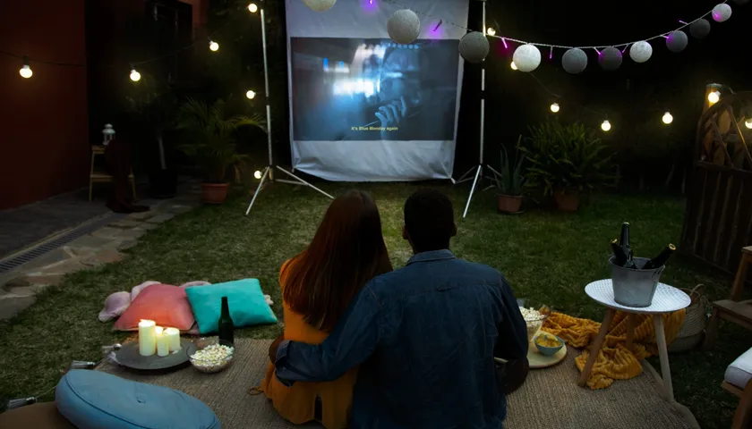 projecteur dans le jardin